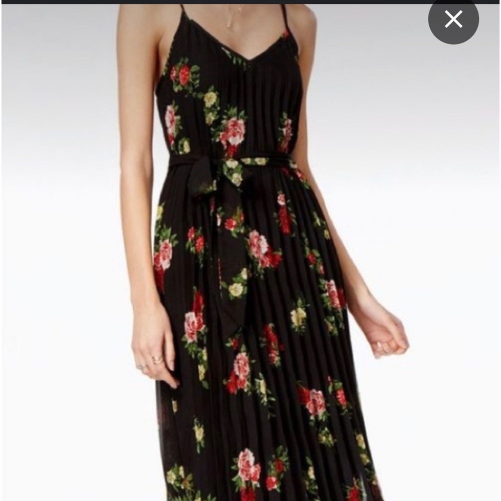 Floral Pleated Maxi Dress